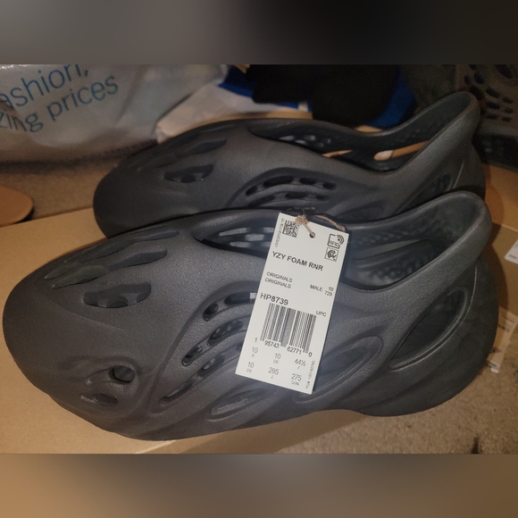 Yeezy Other - Onyx Mens Yeezy **Brand New** Size 10